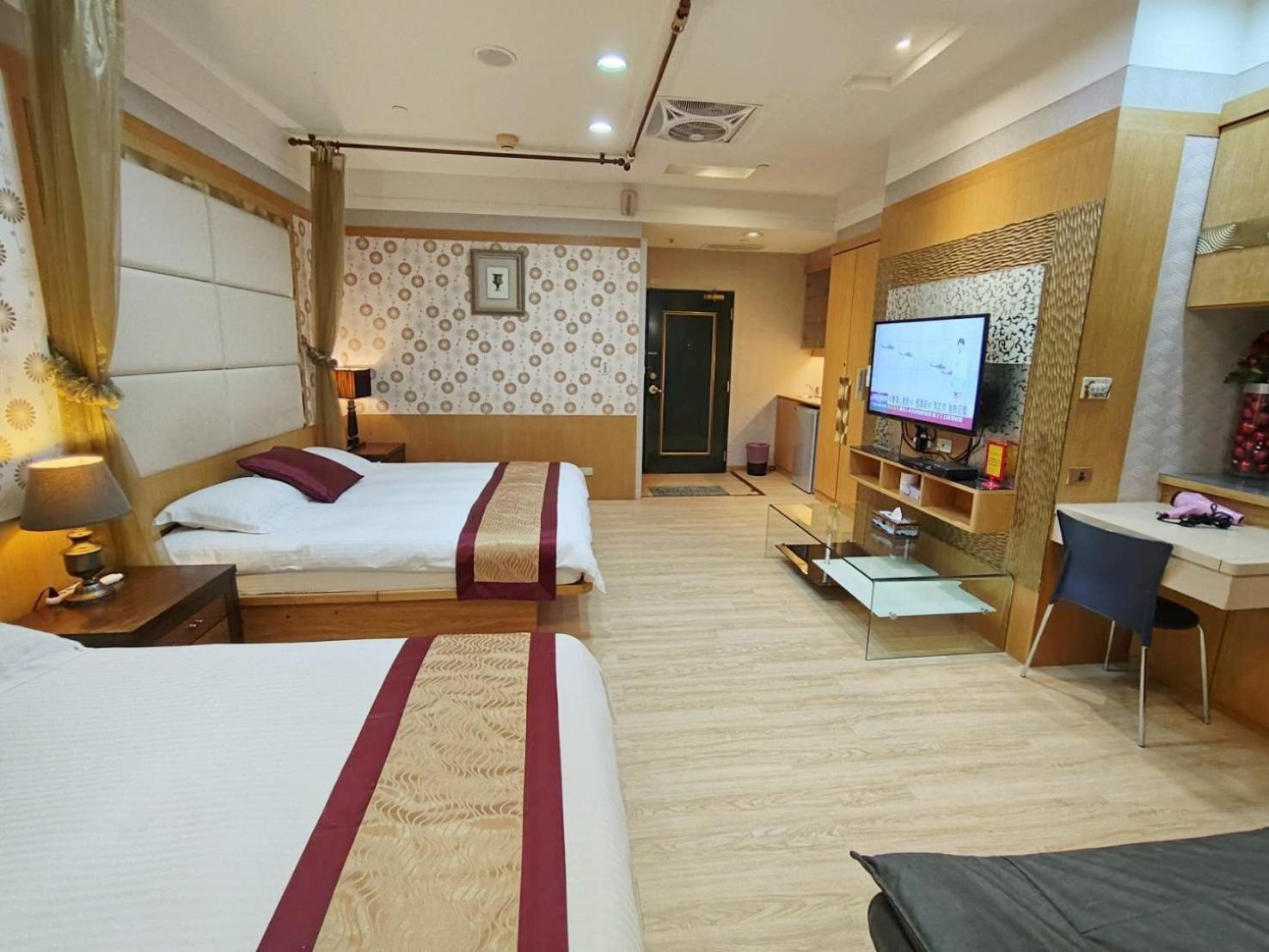 85 Cape Inn Kaohsiung Extérieur photo