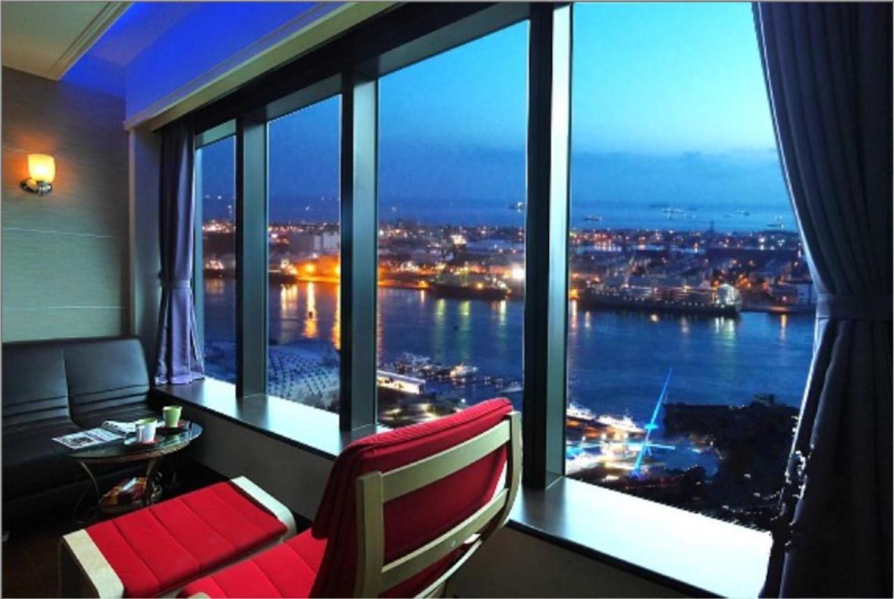 85 Cape Inn Kaohsiung Extérieur photo
