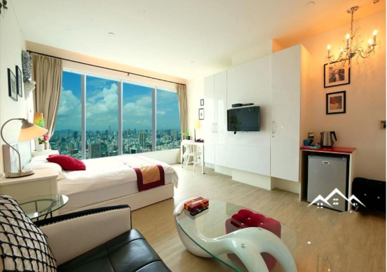 85 Cape Inn Kaohsiung Extérieur photo